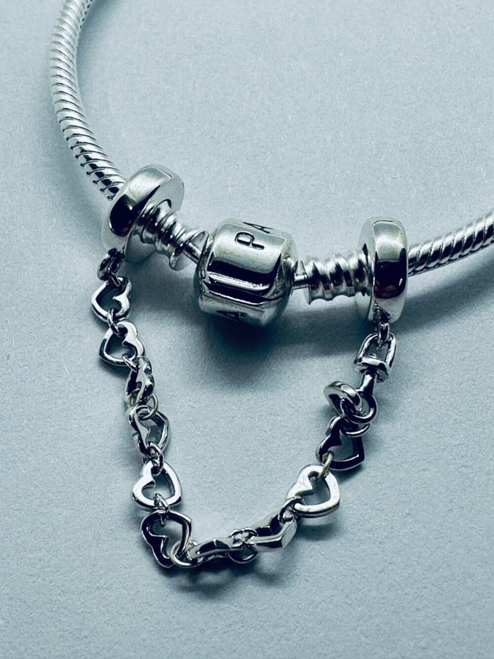 NEW Authentic PANDORA Bracelet Safety Chain Charm LINKED HEARTS Safety Chain - Picture 7 of 7